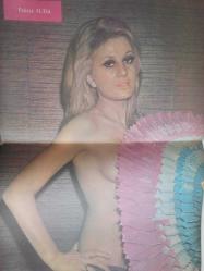 Pazar Haftalık Aktüalite Sinema Tiyatro Müzik ve Magazin Dergisi - 1976 Yılı - Sayı:980 - Arzu Okay - Senar Seven - Hülya Koçyiğit'in kızı artist oldu - Selim Soydan - Cevat Kurtuluş - Orhan Aksoy - Cemil Şahbaz - Nevin Altınışık - Fuat Ökmen - Dilek Tunca - Ahmet Dişdelen - Ümit Açıkgöz - Edip Dayoğlu - Necati Tümay - Kemal Erbaş - Lale Babaoğlu - Ali eren - Nedret Yanımlı - Mehmet Bozdoğan - Hüseyin Altın - Özer Karaman - Bülent Oral - Hamiyet Yüceses - Adile Erkin - Sami Güney - Rusi Kalemeno - Necip Azakoğlu - Güngör Aytömür - Tülin Gazioğlu - Oğuz Karahan - Samim Değer - Apo Keskiner - Arzu Okay - Özcan Özgür - Aziz Sarıkaya - Zeyno Çilem - Müfit İlkiz - Zeyno Çilem - Berna Tekçe - Emel Özden - Pakize Suda Dev Posteri - Ünlüler Albümü: Melek Görgün - Savaş Eşici - Çetin İnanç - İzzet Günay - Orhan Aykanat - Aydemir Akbaş - Yavuz Figenli - Semih Evin - Cihangir Gaffari - Tamer Yiğit - Gönül Hancı - Aytaç Arman - Tarık Akan Emel Sayın - Posterli Tam Takım Dergi