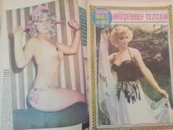 Pazar Haftalık Aktüalite Sinema Tiyatro Müzik ve Magazin Dergisi - 1976 Yılı - Sayı:975 - Leyla Sayar - Melek Görgün - Annesi diretince Feri Cansel sevgilisiyle erkenden yazlığa taşındı - Günseli Başar - Necmettin Öztemiz - Levent Nursen - Mine Kırıkoğlu - Asuman Çiftçi - Nilgün Çakıroğlu - Asil Delibaş - Nurhan Şengönül - Melek Görgün - Oya Temel - Cezmi Biren - Ali Sema Ramazanoğlu - Ayten Bahar - Hülya Tuğlu - Rasim Kıroğlu - Gülşen Bubikoğlu - Nilgün Atılgan - Tarık Akan - Ajda Pekkan - Gökmen'e Bahar Erdeniz el koydu - Ünlüler albümü: Müşerref Tezcan - Tamer Yiğit - Yılmaz Duru - Süreyya Duru - Cüneyt Arkın - Atakan Çelik - Ahmet Mekin - Remzi Jontürk - Yılmaz Güney - Osman Faruk Seden - Gönül Tansel - Güzellik Kraliçemiz Beyza Başar Filipinlerde hem yarıştı hem de fotoğraf çekti - Ajda Pekkan - Fecri Ebcioğlu - Okan Dinçer - Gönül Yazar- Cömert Baykent- Sevda Ferdağ- Zeki Müren - Canan Candan - Asuman Arsan - Atilla Ergün - Müşerref Tezcan - Necla Nazır - Tam Takım Dergi