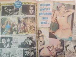 Pazar Haftalık Aktüalite Sinema Tiyatro Müzik ve Magazin Dergisi - 1976 Yılı - Sayı:975 - Leyla Sayar - Melek Görgün - Annesi diretince Feri Cansel sevgilisiyle erkenden yazlığa taşındı - Günseli Başar - Necmettin Öztemiz - Levent Nursen - Mine Kırıkoğlu - Asuman Çiftçi - Nilgün Çakıroğlu - Asil Delibaş - Nurhan Şengönül - Melek Görgün - Oya Temel - Cezmi Biren - Ali Sema Ramazanoğlu - Ayten Bahar - Hülya Tuğlu - Rasim Kıroğlu - Gülşen Bubikoğlu - Nilgün Atılgan - Tarık Akan - Ajda Pekkan - Gökmen'e Bahar Erdeniz el koydu - Ünlüler albümü: Müşerref Tezcan - Tamer Yiğit - Yılmaz Duru - Süreyya Duru - Cüneyt Arkın - Atakan Çelik - Ahmet Mekin - Remzi Jontürk - Yılmaz Güney - Osman Faruk Seden - Gönül Tansel - Güzellik Kraliçemiz Beyza Başar Filipinlerde hem yarıştı hem de fotoğraf çekti - Ajda Pekkan - Fecri Ebcioğlu - Okan Dinçer - Gönül Yazar- Cömert Baykent- Sevda Ferdağ- Zeki Müren - Canan Candan - Asuman Arsan - Atilla Ergün - Müşerref Tezcan - Necla Nazır - Tam Takım Dergi