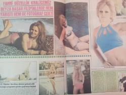 Pazar Haftalık Aktüalite Sinema Tiyatro Müzik ve Magazin Dergisi - 1976 Yılı - Sayı:975 - Leyla Sayar - Melek Görgün - Annesi diretince Feri Cansel sevgilisiyle erkenden yazlığa taşındı - Günseli Başar - Necmettin Öztemiz - Levent Nursen - Mine Kırıkoğlu - Asuman Çiftçi - Nilgün Çakıroğlu - Asil Delibaş - Nurhan Şengönül - Melek Görgün - Oya Temel - Cezmi Biren - Ali Sema Ramazanoğlu - Ayten Bahar - Hülya Tuğlu - Rasim Kıroğlu - Gülşen Bubikoğlu - Nilgün Atılgan - Tarık Akan - Ajda Pekkan - Gökmen'e Bahar Erdeniz el koydu - Ünlüler albümü: Müşerref Tezcan - Tamer Yiğit - Yılmaz Duru - Süreyya Duru - Cüneyt Arkın - Atakan Çelik - Ahmet Mekin - Remzi Jontürk - Yılmaz Güney - Osman Faruk Seden - Gönül Tansel - Güzellik Kraliçemiz Beyza Başar Filipinlerde hem yarıştı hem de fotoğraf çekti - Ajda Pekkan - Fecri Ebcioğlu - Okan Dinçer - Gönül Yazar- Cömert Baykent- Sevda Ferdağ- Zeki Müren - Canan Candan - Asuman Arsan - Atilla Ergün - Müşerref Tezcan - Necla Nazır - Tam Takım Dergi