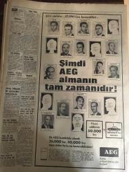 HÜRRİYET GAZETESİ 11 TEMMUZ 1967  YIL :20 SAYI :6896--Yunan Kuvvetleri Makarios u devirecek --1955 Türkiye Kraliçe ve Avrupa İkinci Güzeli :Suna Soley kör oldu ---Su böreğine karbonat  yerine DDT koyan kadın  üç çocuğu  zehirlenip ölünce  çıldırdı ----Margaret Lee ,bir ay Türkiye de  kalacak ---Jandarmanın yaraladığı  ebe 6 yıl  evlenemeyecek ---Yeni  binaların yükseklikleri muhife  göre ayarlanacak --Aya yumuşak iniş sistemi ile trafik kazalarında ölüm oranı azalacak ---Avrupa ikincisi olan Bulgarlar bol bol göbek attı ----Milli Takımda bir revizyon yapılmalıdır ---Şampiyonluğa herkes sevindi---Futbolun kalkınması için küme şart ---Ulvi Yenal Beden Terbiyesi Genel Müdürü Oldu ---Güreşçilerimiz  Türk gibi kuvvetli sözünü Dünyaya bir daha duyurdu ---