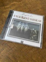 Ruhi Su cd uyur iken uyardılar nadir  (CD) ambalajında