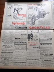 Vatan Gazetesi - 17 Ocak 1955 - Ahmet Emin Yalman Köşe Yazısı - Mısır Arap Başvekillerini Toplantıya Çağırıyor - İran Türkiye Irak Paktına Katılmayacağını Dün Bildirdi - Kıbrıs'ta Rumlar Hala Enosis Diye Bağırıyor -  Rotschild Öldü - Manhattan'da Üç Oda Yazan Simenon Yazı Dizisi - Çalışma Enstitüsü Bugün Açılıyor - Washington Ve Üçlü Balkan Anlaşması - Kanseri Azaltmak İçin Beş Şart - Costa Rica'da Şiddetli Çarpışmalar Oluyor - Hilton Oteline Beş Mil Keten Geliyor - Stalin'in Fransa'da Üvey Bir Kardeşi Varmış - Eski Faşist Bakanlar Nasıl Yaşıyorlar - Sir Julius Levy'nin Yükselişi Yazan Daphne Du Maurier Yazı Dizisi - Good Year Lastikleri - Ankara İstanbul İzmir Teknik Üniversite Radyosu  Yayın Programı - Gripin - Beşiktaş İstanbulspor'u Güçlükle Yendi - Fatih Kupası Üçüncü Yıl Yarışması - Mısır Bisiklet Turu - Adalet Beykoz'u 2 0 Yendi - Vefa Emniyet Maçı 0 0 - Adana Lig Maçları Sona Erdi - Yugoslav Takımı Lubliana Eskişehir'de Mağlup Oldu - 52 Kiloda Hüseyin Akbaş'ın Galibiyeti
