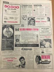 HÜRRİYET GAZETESİ 5 TEMMUZ 1967 YIL :20 SAYI :6890---İşçiler permi hakları için bir miting yapacak ---Parası çok aklı kıt siniri kuvvetli olan Türkiye ye gitsin ---En çok vergi veren firma ve şahıslar açıklandı ---Arabaya kurulup hududu geçen 2 genç  kısmetse  Amerika ya  gidecekler ---Kamil Sürücü 40 km hızla giden motorun üzerinde  numaralar  yapıyor ---İzmir ilk giren  Plaisir  yatı oldu ---Türkiye de satılan  bu ilacı kullanırken yüzde 50  si başka  hastalığa  tutuluyor ---Florya kampinglerinde  borçlu belediyeciler  teşhir  edilecek ---Fil kaynatacak kadar bir  kazan aranıyor ---Çok kıymetli genç ses sanatkarı :Dursun Salkım ---Şenol ,tekrar Beşiktaş 'lı oldu --Güreş takımımız  dün açıklandı ---Güzeller New-York ta buluştu --Güzelimiz New-York güzel ama herkes çok aceleci diyor ---Yelda Gürani  dünyanın en yüksek binasından kuşbakışı  şehri seyretti ---Amcasını oğlunun karısını öldürüp sonra  intihar etti ---
