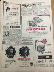 HÜRRİYET GAZETESİ 4 TEMMUZ 1967 YIL :20 SAYI :6889--Turgay zengin oldu --Süveyş de dün de çarpışmalar oldu ---Hububat Rekor Seviyede :19 Milyon Ton ---Milli kaleci jubilesinden yarım milyon lira kazandı ---Fazla süratten bir minibüs ağaca  çarptı ,8 kişi öldü ---Dewilux  boya fabrikası  yandı zarar 20 milyon lira ---Cezayir e kaçırılan Çombe nin akıbeti henüz  belli değil ---Ayda bin liradan fazla kazanca  el kondu ---İkinci  beş yıllık plan Meclis te kabul edildi ---Emekli orman mühendisinin  kalbinde  tam 6 bıçak yarası var---50  kişiyi soyan Şakilerden dördü yakalandı ---Tek enjeksiyon ,2 yıl hamileliği  önlüyor ---Phılıps  Plakları Sunar :Mediha Demirkıran ---Galatasaray ,Rumen  futbolcuları transfer  etmek için  harekete geçti ---Bursa spor Hüseyin ve Sudi 'yi satışa çıkardı --Yirmi kardeş gül gibi geçinip gidiyor ---Otomatik  makine sadece balık yemi satıyor ----Çanakkale den  Ege ye ilk önce  keyfim yatı çıktı ----