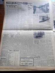 Vatan Gazetesi - 11 Ocak 1955 - Modayı Değiştirsek Yazan Ahmet Emin Yalman Köşe Yazısı - Edirne'de Sel Afet Halini Aldı - Sihirbaz Sanayici Profesör Jorge Chapiro İstanbul'da - Celal Yardımcı Müzeler Hakkında Cevap İçin Mehil İstedi - Yedek Subay Kanunu Değişiyor - Kiralar Serbest Bırakılmayacak - Asker Aileleri Maaşı 100 Liraya Çıkarılıyor - Merzuka Akçam Müebbet Hapse Mahkum Oldu - Altan Erbulak Fotoğraf - Başvekil Adnan Menderes Irak Meclisi'nde Konuşacak - Manhattan'da Üç Oda Yazan Simenon Yazı Dizisi - Müderris Mehmet İzzet Anıldı - Hoş Memo Karikatür - Birleşmiş Milletler Genel Sekreteri Hammarskjoeld Çu En Lai Görüşmeleri Sona Erdi - Fahrettin Kerim Gökay Yakında Yağmur Yağacaktır Diyor - Kıbrıs Müftüsü Dana Efendi Kıbrıs Türk Kalacaktır Sözünü Tekrar Etti - Migros 60 Seyyar Dükkan Açacak - Manchester Guardian'da Türkiye Hakkında İki Yazı - İnsan Yiyen Timsahların Büyük Düşmanı Avcı Bill - Sir Julius Levy'nin Yükselişi Yazan Daphne Du Maurier - Meryem Ana Yine Göründü