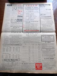 Vatan Gazetesi - 14 Ocak 1955 - Ahmet Emin Yalman Köşe Yazısı - Başvekil Adnan Menderes Bugün Şam Ve Beyrut'a Gidecek - Mükerrem Sarol Ve Akis Davası Karara Kaldı - Mısır Türkiye Irak İttifakını İyi Karşılamadı - Nihat Erim Ve Cemil Sait Barlas İle Yapılan Mülakat - Pendik Vapuru Tuzla Önünde Küçük Bir Adaya Bindirdi - Manhattan'da Üç Oda Yazan Simenon Yazı Dizisi - Profesör Von Karman Dün Roket Mevzuunda Konferans Verdi - Merhum Orgeneral Şükrü Kanatlı Anılacak - Kraliçe Elizabeth Saatini Kaybetti - Mısır'da Kumar Yasak Edildi - Haydarpaşa Adapazarı Arasında Motorlu Tren İşleyecek - Konuşan Makine İmal Edildi - Fernandel İlk Defa Bir Dramda Rol Almıştı - Sir Julius Levy'nin Yükselişi Yazan Daphne Du Maurier Yazı Dizisi - Fransa'nın 600 Senelik Değirmenleri Çöküyor - Türkiye Macaristan Güreş Karşılaşması Yarın Yapılıyor - Yunanlı Boksör Lambidis İle Garbis Karşılaşıyor - Bulmaca - Ankara İstanbul İzmir Radyosu Programı - Necip Bey Diş Macunu - Kısa İlanlar