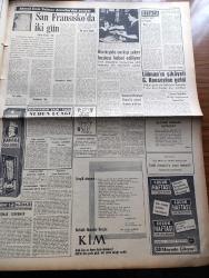 Vatan Gazetesi - 25 Mayıs 1958 - Fatin Rüştü Zorlu Kıbrıs'ta Tek Çare Taksim Dedi - Basına Demeç Veren Fatin Rüştü Zorlu Doktor Fazıl Küçük İle Bir Saat Görüştü - Rauf Denktaş - Batı Almanya Bize Yüz Milyon Dolarlık Bir Kredi Açıyor - CHP Hayat Pahalılığı İçin Gensoru Açılmasını İstedi - Çankırı'da Sel Hasar Yaptı - Ankara Ticaret Odasındaki Usulsüzlükler - Pakistan'a Kolera Aşısı Gönderilecek - Baro Gürültülü Toplantı Yaptı - Gazetecilerin Büyük Kongresi Başladı - Cezayir Meselesi Ve Fransa Açık Oturum - Yandan Akıyor Yandan Yazan Adnan Veli Yazı Dizisi - Komünizm Propagandası Yapan İki Kişi Mahkum Oldu - PTT Munzam Değerli Yeni Bir Pul Çıkaracak - Ahmet Emin Yalman Amerika'dan Yazıyor - Bin Kişide On Kişi Şeker Hastası Kabul Ediliyor - Emil Galip Sandalcı Köşe Yazısı - Topluluk Karşısında Bir Adam Glenn Ford - Haftalık Hoş Memo Karikatür - İstanbul Tiyatro Sinema Programı - 1956 İsveç Güzellik Kraliçesi Ingrid Goude - Pe Re Ja Limon Kolonyası - Altın Borsası - Grekoromen
