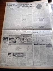 Vatan Gazetesi - 21 Mayıs 1958 - Kıbrıs'taki Rumlar İlhaktan Vazgeçtiler - Kıbrıs Valisi Sir Hugh Foot Dün Adaya Döndü - Kandilli Rasathanesi - Fransız Anayasasında Değişiklik Yapacak - İstanbul Vali Ve Belediye Reisi başkan Vekili Ethem Yetkiner - Atatürk İle İlgili Yeni Bir Film - Atatürk'ün Eski Bir Demeci Yüzünden Zafer Gazetesi Ulus'a Çattı - Suvat Ve Sarıyer Kaptanları Bugün Yargılanacak - Karaköy'de 87 Bina Daha Yıktırılıyor - Hukuk Fakültesi Anayasa Hukuku Profesörü Hüseyin Nail Kubalı Yılın Son Dersini Verdi - Sonradan Yaşamak Yazan Tarık Buğra Yazı Dizisi - Yandan Akıyor Yandan Yazan Adnan Veli Yazı Dizisi - İslam'da Laiklik - Üçüncü Türkçe Yazan Ahmet Kutsi Tecer - Nurcular İzmir Gazetelerine De Tehdit Mektupları Gönderdiler - Cannes Film Festivalinden Yazan Aydın Arzak - Burç Falı - Fenerbahçe Resmen Amerika'ya Çağrıldı - Bulmaca - Yılın Başarılı Kalecisi Özcan Arkoç Profesyonel Olmaya Karar Verdi - Galatasaray Lokomotif Yarın Karşılaşıyor - Lefter Bu Hafta Oynayacak