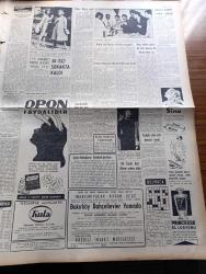 Vatan Gazetesi - 21 Mayıs 1958 - Kıbrıs'taki Rumlar İlhaktan Vazgeçtiler - Kıbrıs Valisi Sir Hugh Foot Dün Adaya Döndü - Kandilli Rasathanesi - Fransız Anayasasında Değişiklik Yapacak - İstanbul Vali Ve Belediye Reisi başkan Vekili Ethem Yetkiner - Atatürk İle İlgili Yeni Bir Film - Atatürk'ün Eski Bir Demeci Yüzünden Zafer Gazetesi Ulus'a Çattı - Suvat Ve Sarıyer Kaptanları Bugün Yargılanacak - Karaköy'de 87 Bina Daha Yıktırılıyor - Hukuk Fakültesi Anayasa Hukuku Profesörü Hüseyin Nail Kubalı Yılın Son Dersini Verdi - Sonradan Yaşamak Yazan Tarık Buğra Yazı Dizisi - Yandan Akıyor Yandan Yazan Adnan Veli Yazı Dizisi - İslam'da Laiklik - Üçüncü Türkçe Yazan Ahmet Kutsi Tecer - Nurcular İzmir Gazetelerine De Tehdit Mektupları Gönderdiler - Cannes Film Festivalinden Yazan Aydın Arzak - Burç Falı - Fenerbahçe Resmen Amerika'ya Çağrıldı - Bulmaca - Yılın Başarılı Kalecisi Özcan Arkoç Profesyonel Olmaya Karar Verdi - Galatasaray Lokomotif Yarın Karşılaşıyor - Lefter Bu Hafta Oynayacak