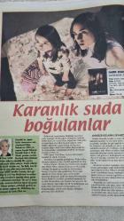 HÜRRİYET KEYİF GAZETESİ - 24 - TEMMUZ 2005 - KARANLIK SU - BİR - ANNE - KIZ - GERİLİMİ - TUĞBA ÖZERK - ÖMÜR GEDİK KARANLIK SUDA BOĞULANLAR - JENNİFER CONNELLY  GİZEMLİ GÜZEL - PINK MRTINI ÜÇ KONSER İÇİN TÜRKİYE YE GELİYOR - YENİ ALBÜMÜMÜZDE KLASİK TÜRK MÜZİĞİ PARÇASI DA YORUMLAYACAĞIZ - JEAN FABRE PAPALARIN AVLUSUNDA KOŞUŞAN ÇIPLAKLAR - EYVAH YAŞ OTUZBEŞ - KARANLIK SU - DARK WATER - SİBEL ARNA - SERRA  YILMAZ RÖPORTAJ - HÜSNÜ ARKAN - SERDAR SÖNMEMİŞ - TAYFUN İÇBİLEN - YİĞİT BENER - ÜSTÜN DÖKMEN KÜÇÜK ŞEYLER - FENER BALAT`TA AÇILAN ŞİDDETİ GÖR VE DURDUR BAŞLIKLI  SERGİYE ÇOCUKLAR DA SLOGANLARIYLA KATILDI - ERSİN KALKAN - LANCE ARMSTRONG  YAŞAMA ÇEVRİLEN PADAL - ROBIN S.SHARMA FERRARİSİNİ STAN BİLGE - SUAT KAVUKLUOĞLU - BU YAZ DÖRT YENİ ROCK GRUBU İLK ALBÜMÜNÜ ÇIKARDI - HARVEY KEİTEL KAPADOKYA DA FİLM ÇEKECEK ...