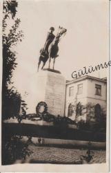 Bursa Atatürk Heykeli, 5 Teşrinisani [Kasım] 1931 / Büyük Gazi, İnegöllüler... Yazılı Çelenk Detayıyla