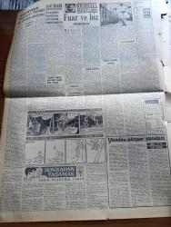 Vatan Gazetesi - 12 Mayıs 1958 - Heybeliada Vapuru Gece Yandı - Lefkoşe'de Binlerce Türk Taksim İçin Nümayiş Yaptı - Karamanlis Yunanistan Seçimlerinde Önde Gidiyor - Etibank'ın Satışlarında Yükselme Var - Adapazarı'nda Sait Faik Abasıyanık İçin Tören Yapıldı - Vatan Caddesinde 3 Çocuk Boğuldu - Sonradan Yaşamak Yazan Tarık Buğra Yazı Dizisi - Yandan Akıyor Yandan Yazan Adnan Veli Yazı Dizisi - Demokrat Parti'nin Dış Yardım Anlayışı Yazan Coşkun Kırca - Fransa'da Kabine Buhranı Devam Ediyor - Hoş Memo Karikatür - Gençlik Parkında Amerikalı İle Öpüşen Bir Kız Linç Ediliyordu - Jayne Mansfield Sanıldığı Gibi Değilmiş - Cannes film Festivalinden Yazan Aydın Arzak - Dalgacı Mahmud Çizen Kim - Rüzgar Çelebi Çizen Guy Bara - Stiv Roper Çizen Saundes ve Waggon- Genç Milli Takımımız Bulgarlara Yenildi - Beykoz Kongresini Muhalefet Kazandı - Federasyon Kupasını Ankara'da Hilal Aldı - Karagümrük'ün Yeni Bütçesi 600 Bin Lira