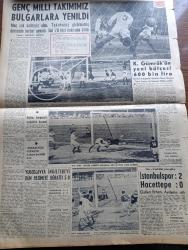 Vatan Gazetesi - 12 Mayıs 1958 - Heybeliada Vapuru Gece Yandı - Lefkoşe'de Binlerce Türk Taksim İçin Nümayiş Yaptı - Karamanlis Yunanistan Seçimlerinde Önde Gidiyor - Etibank'ın Satışlarında Yükselme Var - Adapazarı'nda Sait Faik Abasıyanık İçin Tören Yapıldı - Vatan Caddesinde 3 Çocuk Boğuldu - Sonradan Yaşamak Yazan Tarık Buğra Yazı Dizisi - Yandan Akıyor Yandan Yazan Adnan Veli Yazı Dizisi - Demokrat Parti'nin Dış Yardım Anlayışı Yazan Coşkun Kırca - Fransa'da Kabine Buhranı Devam Ediyor - Hoş Memo Karikatür - Gençlik Parkında Amerikalı İle Öpüşen Bir Kız Linç Ediliyordu - Jayne Mansfield Sanıldığı Gibi Değilmiş - Cannes film Festivalinden Yazan Aydın Arzak - Dalgacı Mahmud Çizen Kim - Rüzgar Çelebi Çizen Guy Bara - Stiv Roper Çizen Saundes ve Waggon- Genç Milli Takımımız Bulgarlara Yenildi - Beykoz Kongresini Muhalefet Kazandı - Federasyon Kupasını Ankara'da Hilal Aldı - Karagümrük'ün Yeni Bütçesi 600 Bin Lira