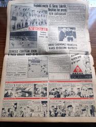 Vatan Gazetesi - 24 Nisan 1957 - Başvekil Adnan Menderes Dün Amerikan Büyükelçisi İle Görüştü - Kıbrıs'ta Türkler Gösteri Yaptılar - 23 Nisan Bayramı Yurtta Kutlandı - Selwyn Lloyd Eşini Zina Suçu İle Mahkemeye Verdi - Modern Jimnastik - Fikir İşçileri İçin Yeni Kanun Hazırlanıyor - Hürriyet Partisi Kıbrıs İçin Hükümetten İzahat İsteyecek - Asya Sahnesindeki Heyecan Dolu Dram Yazan Ahmet Emin Yalman Köşe Yazısı - İzmir'de 23 Nisan Gösterisi Yapılmadı - Çanakkale Türk'ün Kahramanlık Destanı Yazan Alan Moorehead Yazı Dizisi - Sanat Eseri Sanat Eşyası Yazan Ahmet Kutsi Tecer Köşe Yazısı - Eflatun Kız Yazan Nihal Yeğinobalı Yazı Dizisi - Osman Bölükbaşı Kıbrıs İçin Hükümet Milleti Tenvir Etmedi Diyor - Pablo Casals Festivali Başladı - Hoş Memo Karikatür - Behzat Butak Kayseri Gülleri Komedisinde Bodos Ağa Rolünde  Fotoğraf - Batakhane İnsanları Yazan Adnan Veli Yazı Dizisi - 1001 Gece Masalları Hazırlayan Suat Taşer Yazı Dizisi - Dünya Nelere Gülüyor Karikatür - Galatasaray Beşiktaş Maçı