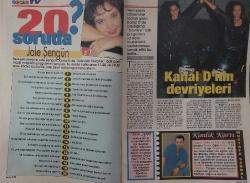 MİLLİYET OSCAR TV MAGAZİN DERGİSİ-MİLLİYET-OSCAR-MAGAZİN-DERGİ-3 ARALIK-9 ARALIK-1994-YIL:3-SAYI:113-KAPAK-FOTOĞRAF-RÖPORTAJ-EN BÜYÜK TARAFSIZ TELEVİZYON MAGAZİN SİNEMA DERGİSİ-ZARİFE İLE ÇOK ÖZEL-20 SORUDA JALE-EBRU & BİLGE-KANAL D'NIN DEVRİYELERİ-TGR'NIN INCISI-INCI ERTUĞRUL-BAY SARI TRAMPET-URAL YALVAÇ-NESRIN HEMŞIRE YENIDEN EKRANDA-ASLI ÖYKEN-FORMALİTEYİ YERİNE GETİRDİK-NİLGÜN BELGÜN-ATİLLA DEMİRCİOĞLU-ERKAN CAN-SPOR TUTKUNU-SPOR SPIKERI-ERDOĞAN ARIKAN-SONUNDA ARADIĞINI BULDU-KEZBAN YAŞAMUL-KEREM DOĞUTUNA-KEREM BÜYÜK OYNUYOR-GÜNE OLINKA'YLA BAŞLAYIN-NEDRET SELÇUKER-ALIŞVERİŞE BİLE GİDEMİYOR-CANAN KIRMIZIGÜL-CESUR VE GÜZELİN YILDIZI-BİR KADININ SIRRI-JOANNE JET GİBİ-JOANNE GUEST-SARIŞIN BOMBA-MINDY LEWIS-HALLE BERRY-SARŞIN FIRTINA-EN GENÇ ŞARKICI KADER-KADINLAR MİTHAT'A BAYILIYOR-
