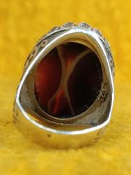 VINTAGE 925 GÜMÜŞ MONTÜRLÜ , DAMARLI KÖK AKİK TAŞLI EL YAPIMI BÜYÜK BOY YÜZÜK