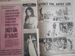 Pazar Haftalık Aktüalite Sinema Tiyatro Müzik ve Magazin Dergisi - 1974 Yılı - Sayı:939 - Seyyal Taner - Neri Neril - Yılmaz Güney için geldim diyen Romalı Perihan hala bekliyor - Özel Türkbaş - Gülistan Okan - Meral Orhonsay - Mine Soley - Romalı Perihan - Ülkü Özen - Özdemir Birsel - Ümit Utku - Serpil Nur - Fatma Girik İran'da film çevirecek - Feri Cansel - Türkan Şoray bikinisiyle - İzzet Günay - Prenses Banu - Aytaç Arman - Anuşka - Yavuz Selekman - Nurtekim Odabaşı - Ünlüler Albümü: Tarık Akan Dev Posteri - Çetin Gürtop - Gülşen Bubikoğlu - ORhan Aksoy - Metin Serezli - Yalçın Gülhan - Mehmet Dinler - Şükriye Atav - Ekrem Bora - Cahit Engin - Hülya Koçyiğit - Lütfi Ö. Akad - Gani Turanlı - Güner Sümer - Yılmaz Gruda - Münir Özkul - Muzaffer Tema - Deniz Erkanat - Çetin Gürtop - Nazan Şoray - Yusuf Sezgin - Nükhet Duru - Oya German - Seyyal Taner - Sevinç Pekin - Saadet Sun - Yusuf Sezgin - Selma Güneri - Feri Cansel - Vural Cantürk - Nükhet Duru İzmir'i yakıyor Posterli Tam Dergi