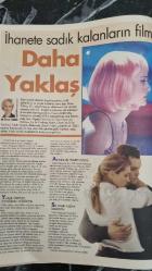 HÜRRİYET KEYİF GAZETESİ 6 MART 2005 JUDE LAW JULİA ROBERTS'lı DAHA YAKLAŞ GÖSTERİMDE ALDATMA OYUNLARI -İHANETE SADIK KALANLARIN FİLMİ ÖMÜR GEDİK- EZGİ BAŞARAN PANDORANIN KUTUSUNU DANSLA AÇIYORLAR - AYDA KAYAR PLEVNEDE BİR AVUSTRALYALI.- IAN CALDWELL VE DUSTIN THOMASON 4 ÜN KURALI.- KEREM GÖRSEV BEĞENMEDİĞİM ALBÜMÜ KARDEŞİM YAPSA BASMAM.- EBRU ŞALLI HAMİLELİKTE SAĞLIKLI VE GÜZEL KALMAK.- HARVEY KEYTEL TÜRKİYEYE GELİYOR.- İSTANBULDA BİR YAHUDİ AİLESİ BRİGİTTE PESKİNE.- ANLAT İSTANBUL SİNEMALARDA.