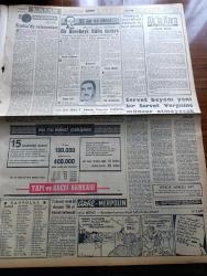 Vatan Gazetesi - 19 Ocak 1961 - Ahmet Emin Yalman Köşe Yazısı - Ernest Hemingway İyileşiyor - Karakışın Aniden Bastırması Şehirlerde Hayatı Felce Uğrattı - İstanbul'da Kar Manzarası - Amerikan Başkanı Eisenhower Yerini Kennedy'e Bırakıyor -  Yassıada'da Üç Davaya Bakıyor - Diyarbakır'da Bir Üniversite Tesisi İstendi - Aziz Nesin'in Romanı Kağnı Gölgesindeki İt Yazı Dizisi - Temsilciler Meclisi Üyelerini Tanıtıyoruz -  Bülent Ecevit - Vahit Turhan - Mazhar Özkol - 55'ler Ve Ötesi Röportaj Mesut Özdemir Yazı Dizisi - Emil Galip Sandalcı Köşe Yazısı - Hoş Memo Karikatür - 150 Yılın Hikayesi Osmanlı İmparatorluğunda Batılılaşma Cereyanı Yazan Enis Tahsin Til Yazı Dizisi -  Basın Yayın Genel Müdürü Bekir Tünay - Haftanın Filmleri - Taş Devri Çizen Mıstık - Tonton Agah Çizgi Roman Sade Yalçın - Galatasaray'a Transfer Olan Ayhan Elmastaşoğlu Lisans Alıyor - Voleybolda İstanbul Kız Lisesi Şampiyon Oldu - Fenerbahçe'de Yarınki Tarihî Toplantı - Dünya Ağır Siklet Boks Şampiyonu Patterson