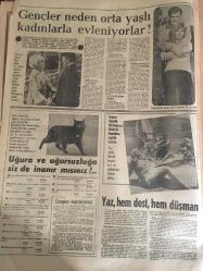 HÜRRİYET GAZETESİ 26 MAYIS 1968 YIL :21 SAYI :7211---Fransa da ki çarpışmalarda  2 ölü ,yüzlerce yaralı var ---İlk Denizaltımız -- Türk işçisi Hollandalı karısını ağır yaraladı --Arazi kavgasında 1 ölü,14 yaralı var --Blaiberg 'in vücudu kalbi reddediyor ---İnönü dün minyatür  bir gezisi daha yaptı ---Tahliye edilen  güzel balerin başka bir suçtan  tekrar cezaevini  boyladı ---Gençler neden orta yaşlı kadınlarla  evleniyorlar ?---Karma Sauna lar  Almanya da da çok rağbet görüyor ---Hippiler LSD yerine yeni madde  kullanıyor  :HOG ---2 Haziran seçimleri 1969 genel seçimin büyük bir provasıdır --Fenerbahçe ,alkış ve  yuhalar arasında son  turunu da attı --Eskişehir de Hacettepe  Kurtuluş maçı yapıyor --Avrupa Şampiyon Kulüpler  finalinde  M.United -Benfica  Savaşı ---Feriköy 3-0 kazandı  fakat sonunculuktan  kurtulamadı ----İngiliz Coventry  City  de çalıştıran  antrenörün  yaptığı  teklif inceleniyor ---Dünya Müslümanlar Haritası  nın Türkiye ye Sokulması Yasaklandı --