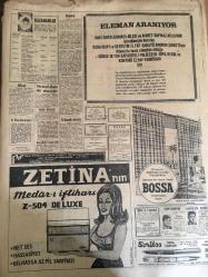 HÜRRİYET GAZETESİ 16 EKİM 1966 YIL :19 SAYI :6633--Tek taraflı ilhaka  asla razı olmayız ---Tabancalı düelloda  üç kişi öldü ---Ayin yaparken yakalanan işsiz  Nurcularda çok para bulundu ---Kız talebelerine sarkıntılık  eden öğretmen tevkif edildi ---40 ından  sonra  sakal bırakıp  üfürükçülüğe  başlayan hafızdan ,karısı boşanmak istiyor ---Teknikerler  ölüm orucu tutan iki arkadaşlarını  sedye ye koyup  taşıdılar --Hitler 'in bir İtalyan kızından gayrımeşru çocuğu varmış ---Türkiye -Rusya Oynuyor ---Eşofmanlardan biri Ankara da unutulmuş --Kupa maçlarının 2. tur kuralları çekildi --Galatasaray  :6 B.Spor :2 ---S.Demirel : Vazifeliler  değiştirilebilir  ,hükümet  mesuliyetini müdrik dedi ---Vatikan Büyük  Elçisi ,Muharrem Kızıloğlu  Öldü ---