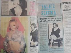 Pazar Haftalık Aktüalite Sinema Tiyatro Müzik ve Magazin Dergisi - 7 Ocak 1967 - Sayı:537 - Semiramis Pekkan - Yeşilçam'ın Yeni Vampları:3 Emel Turgut - Semiramis Pekkan'da ablası gibi plak doldurmaya başladı - Ayla Algan da kurala uydu ve soyundu - Sadri Alışık - İlle de sanat - Fikret Hakan - Nuran Aksoy - Figen Say - Ümit Kiper - Dinçer Sümer - 66'dan 67'ye - Muzaffer Tema - Suzan Avcı ve eşi - Esen Püsküllü - Yücel Uçanoğlu - Leyla Sayar - Tülin Elgin - Gülriz Sururi - Engin Cezzar - Gülriz Cezzar - Sevil Hasman - Nevin Nuray - Yılmaz Güney - Çolpan İlhan - Sadri Alışık - Fatma Girik - Sema Özcan'ı da şarkıcı yaptılar - Sabina aynı sette, iki ayrı film için soyunup dökündü - Fatma Girik ve Yıldızınız - Hanımlar için - Zeynep Berk - Vog Eva Külotları Reklamı - Fatma Girik erkeklere sesleniyor - PURO Sabun Reklamı - ''Karaoğlan'' filmiyle sinemaya ilk adımı atan Emel Turgut ''iş biraz da şansa bakar'' diyor fotoğraf ve haberi - Tam Takım Dergi
