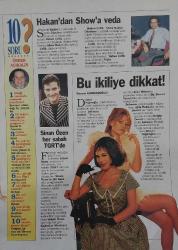 MİLLİYET OSCAR TV MAGAZİN DERGİSİ-MİLLİYET-OSCAR-MAGAZİN-13 EYLÜL-19 EYLÜL-1997-YIL:5-SAYI:258-KAPAK-FOTOGRAF-RÖPORTAJ-DEMET SAĞIROĞLU-ŞEBNEM ÖZİNAL-BU IKILIYE DİKKAT-GÜZEL BARBIE-TELEGİLLER-NOSTALJİ-GÖNÜL YAZAR-CESUR KADIN--FUNDA'NIN DÖNÜŞÜ-FUNDA BARIN-YILIN TRANSFERİ-NUAZZEZ ERSOY-ESIN KAMPTA-EİN MORALIOĞLU-SİNAN ÖZEN-10 SORU ÖNDER AÇIKALIN-CANISI SUNUCU OLUYOR-EMİNE ÜN-EKRANDAKİ YENİ BOMBALAR-ARZU YANARDAĞ-EMRAH-ZEYNEP ULUDAĞ-KARAHAN ÇANTAY-AYRI DÜNYALAR-ACI GÜNLER-İLK AŞK-KAYNANALAR-SİBEL-SICAK SAATLER-BABA EVİ-FIRAT-AĞIZ TADI-PATLICAN PANE-VİŞNELİ TATLI-ÇİLEKLİ KEK-MİKEY İLE YAŞAMAK-SHOWGIRLS-ÖZGÜRLÜK SAVAŞÇILARI-YERALTI CANAVARI-VERA CRUZ-ÖLÜM SESSİZLİĞİ-NEHRİN KIYISI-CEHENNEM SİLAHI 2-BILLY BATHGGATE-