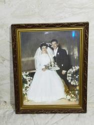 18218-ESKİLERDEN AHŞAP ALTIN YALDIZ İŞLEMELİ S/B RESİMLİ ÇERÇEVE