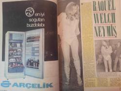 Pazar Haftalık Aktüalite Sinema Tiyatro Müzik ve Magazin Dergisi - 12 Haziran 1970 - Sayı:716 - Nebahat Çehre - Sevda Nur - Tuncer Cebeci - Agah Özgüç - Muzaffer Tema - Suzi Janet - Zeynep Değirmencioğlu - Hamdi Değirmencioğlu - Bayram şekeri gibi ödül dağıtıldı - Sadık Şendil - Nevzat Pesen - Kriton İlyadis - Yılmaz Güney - Kamuran Kıratlı - Belgin Doruk - Avni Tolunay - Behlül Dal - İlker İnanoğlu - Hayati Hamzaoğlu - Nebahat Çehre'nin hayatında erkek yok - Cüneyt Arkın - Fatma Girik şöyle bir nişanlandı - Tugay Toksiz - Arçelik Buzdolabı Reklamı - Raquel Welch neymiş - İşte Eva Bender - Ayhan Işık - Emel Sayın - Hüseyin Baradan - Mine Mutlu - PURO Sabun Reklamı - Murat Soydan - Siera Buzdolabı Reklamı - Sevda Nur: ''Mustafa Satır'ı sevmiyorum'' - Dansözler kraliçesi Ayşegül, Yeşilçam'a ''Evet'' dedi - Salih Güney - Lale belkıs utana utana seviştiler fotoğraf ve haberi - Tam Takım Dergi