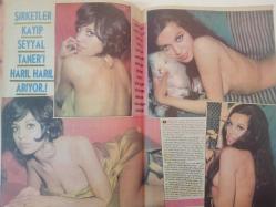 Pazar Haftalık Aktüalite Sinema Tiyatro Müzik ve Magazin Dergisi - 3 Temmuz 1970 - Sayı:719 - Nazan Şoray - Zeynep Tedü - Çirkın Kral kraliçesini sonunda seçti - Yılmaz Güney - Alaaddin Alpay - Fatoş Süleymangil - Ekrem Bora - Halit Refiğ - Piraye Uzun - Dündar Kılıç - Sami Tunç - Northern Electric Telefon Reklamı - Filiz Akın bir karakolu dağıttı - Filiz Akın - Necdet Tosun - Kartal Tibet - Sami Hazinses - Arçelik Buzdolabı Reklamı - Selma Güneri annelik için hazırlık yapıyor - Yusuf Sezgin - şirketler kayıp Seyyal Taner'i harıl harıl arıyor! - Nebahat Çehre bir hafta sonra yine Demir Karahan'a döndü - Totex Saç Maşası Reklamı - Persil Deterjan Reklamı - Zeynep Tedü bu yıl sinemayı ön plana alıyor - Nazan Şoray bu ara aşksız kaldı - Cüneyt Arkın - Betül Işıl - Morali bozuk olan aktörü yeni eşi Betül Işıl teselli ediyor - İki aşık Efes'te fotoğraf ve haberi - Tam Takım Dergi