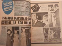 Pazar Haftalık Aktüalite Sinema Tiyatro Müzik ve Magazin Dergisi - 4 Eylül 1970 - Sayı:728 - Leyla Sayar - Esen Püsküllü - Günseli Başar'ın kavalyesi Fikret Hakan - Ali Çakuş - Serpil Örümcer artık ''aşka paydos'' dedi - Leyla Sayar bu yıl da bekar kaldı - Filiz Akın oğlunun artist olmasını hiç istemiyordu ama İlker İnanoğlu şimdi başa güreşiyor - Cüneyt Arkın - Zeynep Değirmencioğlu - Ajda Pekkan - Ve Paris'te yemeğe bayılır - Nuran Aksoy'u ufacık kızıyla tek başına bıraktılar - Kaya Ererez - Tursil Deterjan Reklamı - Nilüfer Koçyiğit'te ablasının izinden gidiyor - Muzaffer Tema yalnız yaşamaya bir süre alıştı - Memduh Ün - Ayhan Işık - Kadir İnanır - Hayati Hamzaoğlu - Esen Püsküllü - Annelik ve sinema bir arada yürüyor fotoğraf ve haberi - Tam Takım Dergi