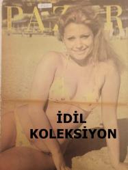 Pazar Haftalık Aktüalite Sinema Tiyatro Müzik ve Magazin Dergisi - 25 Ağustos 1977 - Sayı:1092 - Meral Zeren - Nil Burak - Nükhet Duru sahnelere karnaval havası getirdi - Cahide Sonku-  Bülent Kayabaş - Gönül Tansel - Aydemir Akbaş - Zeyno Çilem - Ceyda Karahan - Sesi kısılan Seyyal Taner için tehlike çanı çalıyor - Gypsy Peterson - Barbara Atkinson - Carlos Manzon - Kantocu Meral Küçükerol'a tanga da yasak bikini de yasak - Oya Yurdakul Yeşilçam'ın kurallarına isyan etti - Milyonluk döviz makinesi - Yonca Yücel bir yılda dört ülkeden bir milyon lira yurda döviz yetirdi - Fotomodel Denise Türkiye'de de modellik yaptı ama soyunmadı - Jackie Sewell - Vanya - Anne Marie ıslak giysilerle daha dişi oluyor fotoğraf ve haberi - Tam Takım Dergi