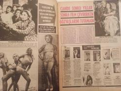 Pazar Haftalık Aktüalite Sinema Tiyatro Müzik ve Magazin Dergisi - 25 Ağustos 1977 - Sayı:1092 - Meral Zeren - Nil Burak - Nükhet Duru sahnelere karnaval havası getirdi - Cahide Sonku-  Bülent Kayabaş - Gönül Tansel - Aydemir Akbaş - Zeyno Çilem - Ceyda Karahan - Sesi kısılan Seyyal Taner için tehlike çanı çalıyor - Gypsy Peterson - Barbara Atkinson - Carlos Manzon - Kantocu Meral Küçükerol'a tanga da yasak bikini de yasak - Oya Yurdakul Yeşilçam'ın kurallarına isyan etti - Milyonluk döviz makinesi - Yonca Yücel bir yılda dört ülkeden bir milyon lira yurda döviz yetirdi - Fotomodel Denise Türkiye'de de modellik yaptı ama soyunmadı - Jackie Sewell - Vanya - Anne Marie ıslak giysilerle daha dişi oluyor fotoğraf ve haberi - Tam Takım Dergi