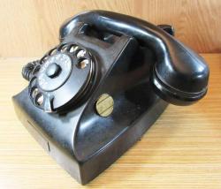 AnTiKa ERİCSSON ÇeViRMeLi SİYAH TELEFON....