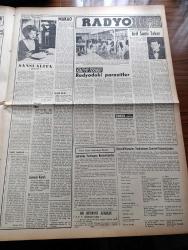 Vatan Gazetesi - 11 Nisan 1953 - Hak Rejimi Yazan Ahmet Emin Yalman Köşe Yazısı - Birleşmiş Milletler Delegelerine Esirler İçin Salahiyet Verildi - Türkiye NATO'nun En Parlak Noktası - Emekli General Ve Afyon Milletvekili Ali İhsan Sabis'in Kiracılarina Tehdit Mektubu - Müritler Şeyh Akif'in Aleyhinde İfade Verdiler - Deliren Bir Jandarma Beş Arkadaşını Vurdu -  Mareşal Fevzi Çakmak Dün Anıldı - Hasan Fehmi Ustaoğlu'nun Dokunulmazlığı - Profesör Ahmet Ali Özeken Vefat Etti - Kadınlar Tekkesi Yazan Refik Halid Karay Yazı Dizisi - Otel Ücretlerine Yüzde 25 Zam Yapıldı - Prenses Sabahattin Toplantıları - Hoş Memo Karikatür - Times'in Türk İngiliz Ticareti İçin Yazısı - 17 Yılda 100 Bin Kilometre Koşan Atlet Şevki Koru - Galatasaray Takımı Bugün Ankara'ya Gitti - Şekerspor Karma Takımı - Yugoslav Talebe Futbolcuları Geliyor - İranlı Boksörler Ankara'da - Eleanora Rossi Drago Sensualite Filminde Fotoğraf - İstanbul Radyosunda Arif Sami Toker - Radyo Tekniği Radyodaki Parazitler - Good Year
