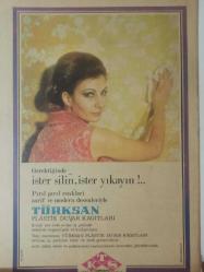 Pazar Ekstra Haftalık Aktüalite Sinema Tiyatro Müzik ve Magazin Dergisi - 29 Mayıs 1968 - Sayı:30 - Bulmaca - Bu hafta doğanlar - Çin falı - Ne var ne yok - Kaderin cilvesi  - Dünyanın 1 numaralı diktatörü MAO - Silah yerine bekaret kemeri - İtalyan sinemasında seks ve çıplaklığın gelişmesi - Leyla Sayar, yeniden kulak ameliyatı geçirecek - Sevda Ferdağ ''sahneye, bonolar yüzünden çıkamadım'' diyor - Ekrem Bora - Zeynep Aksu - Hüseyin Baradan - Semiramis Pekkan - Sophia Loren - Carlo Ponti - Mutluluk Makinesi - Peter Sarstedt - Suna Artun - Nina Simon - Mutluluk Makinesi - Shadows yeniden doğacak mı? - Cem Karaca Apaşlar Avrupa Dönüşü halk karşısında - İsveç'te garip bir gelenek: Bekarlığa veda partisi - Acaba ne düşünüyor? - İtalya'da azgın boğa iki kişinin canına kıyınca boğa yarışları yasaklandı - Ennio Mancini - Antonio Licursi - Siyah Araba - Hitchcock takdim eder - Pazar Ekstra Şaka - 3 çukur - 3 yazısız fotoğraf ve haberi - Tam Takım Dergi