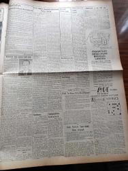 Vatan Gazetesi - 9 Nisan 1953 - Ahmet Emin Yalman Köşe Yazısı - Dumlupınar Denizaltısının Yeri Bulundu - Kabinenin Yeni Azaları Belli Oldu - Fethi Çelikbaş - Celal Yardımcı - Emin Kalafat - Dünkü Sis Vapur Seferlerini Aksattı - İran'dan Türkiye'ye Sokulmak İstenen Muzır Kitaplar - Birleşmiş Milletlerde Silahsızlanma Meselesi - Kira Kanunu Müzakeresi Devam Ediyor- Yenice Felâketzedelerine Kredi Açılacak - Kadınlar Tekkesi Yazan Refik Halid Karay Yazı Dizisi - İran Şahı Doktor Musaddık'a Cevap Verdi - Hoş Memo Karikatür - Penisilin'in Mucidi Doktor Fleming Evlendi - İkinci Sultan Hamit 10 Sene Hapse Mahkum Oldu - Kremlin'in Yeni Hükümdarı Georgie Malenkov Yazan Albay İlya Molin Yazı Dizisi - Plakçılıkta İnkılap Yapan Sihirli Şerit - Profesör Cemil Topuzlu'ya Fahri Ordinaryüs Profesörlük Unvanı Verdi -   Küçük Dahi Viyolonist Attila Aydıntan - Macera Bu Akşam Başlıyor Yazan Robert Collard Yazı Dizisi - Türk Devrim Ocakları Büyük Kurultayı - Yugoslavya'nın Sarajevo Takımı Geliyor