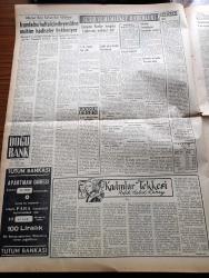 Vatan Gazetesi - 7 Nisan 1953 - Milliyetçilik Perdesi Yazan Ahmet Emin Yalman Köşe Yazısı - Nabalond'ın İsveçli Kaptanı Oscar Loretson Dün Tevkif Edildi - Dumlupınar Denizaltı Faciası - Deniz Teşkilatında Bugün Matem Var - İlk Enerji Kongresi Çalışmalara Başladı - Muammer Alakant Samet Ağaoğlu Ve Tevfik İleri Dün İstifa Ettiler - Ulaştırma Bakanı Yümnü Üresin - Kiralar Tasarısı Dün Mecliste Kabul Edildi - Türkiye İspanya'yı Dün 3 2 Mağlup Etti - Kadınlar Tekkesi Yazan Refik Halid Karay Yazı Dizisi - Altemur Kılıç Tahran'dan Bildiriyor - Tudeh'çilerin Vaziyeti - Batı Almanya Başbakanı Adenauer Amerika'da - Mapusane Çeşmesi Yazan Mehmet Yanık Yazı Dizisi - Kremlin'in Yeni Hükümdarı Georgie Malenkov Yazan Albay İlya Molin Yazı Dizisi - Viyolonsel Resitali - Çocuk Köşesi - Macera Bu Akşam Başlıyor Yazan Robert Collard Yazı Dizisi - Bulmaca - Türk Mısır Ticaret Anlaşması - Gripin - Doğubank - Eminönü Kızılay Kongresi Hadisesinin Tahkikatı Bitti - Kenyatta'nın Mau Mau Şefi Olduğu Anlaşıldı