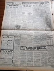 Vatan Gazetesi - 18 Şubat 1953 - Ahmet Emin Yalman Köşe Yazısı - Sait Bilgiç'in Dün Mecliste Çevirmek İstediği Manevra - Milletvekilleri Bütçeyi Tenkid Ettiler - Malatya Suikast Davasında Bir  Sanık Serbest Bırakıldı - Büyük Doğu Gazetesi - Japon Güreş Takımı Ankara'da 7 1 Yenildi - Türkiye'nin NATO'ya Girişinin Yıldönümü - Eisenhower İlk Basın Toplantısını Yaptı - Ankara Ve Çarşamba'da Dün Çaylar Taştı - Kore'de İki Türk Erinin Kahramanlığı -  Kadınlar Tekkesi Yazan Refik Halid Karay Yazı Dizisi - Hasan Refik Ertuğ Köşe Yazısı - Hoş Memo Karikatür - Japon Güreş Takımı - İsrail'deki Ruslar Ayrılıyor - Pariste Günün En Büyük Sanat Hadisesi İdil Biret'in Konseri - Türkiye Grekoromen Birincilikleri - Habeş Güneşi Yazı Dizisi - Türk Ticaret Bankası - Hoover Çamaşır Makinesi - Reosil Öksürüğü Keser - Pigal Naylon Çorapları - İstanbul Ankara İzmir Radyosu Programı - Haşim Mardin'e Ait Raman Gemisi Bremen'den Kaçarken Yakalandı - Hastalanan Leyla Gencer'e Resimde Buket Veriliyor