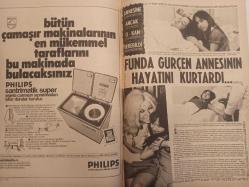 Pazar Haftalık Aktüalite Sinema Tiyatro Müzik ve Magazin Dergisi - 5 Aralık 1969 - Sayı:689 - Fatma Girik - Ülkü Özen - İran'lı dilber eski partöneri Cüneyt Arkın'la Antalya'da buluştu - Necmi Ongan - BEREC Pil Reklamı - Nevin Nuray da burnunu değiştirdi - Fikret Uçak - Memduh Ün, Fatma Girik aşkında değişiklik yok! - Tam 12 yıl oldu - Ülkü Erakalın - Yeşilçam, şarkıcılık, tiyatro derken Birsen Ayda - Ayhan Işık ve Zeynep Aksu - Özdemir Birsel - Sırrı Gültekin - Ali Uğur - Reha Yurdakul - Hüseyin Baradan - Hulusi Kentmen - Philips Çamaşır ve Bulaşık Makinesi Reklamı - Funda Gürçen annesinin hayatını kurtardı - şantöz Başak - Philips tıraş makinesi reklamı - Bekleyen Derviş Muradına Ermiş! - Ülkü Özen artık başrollerde fotoğraf ve haberi - Tam Takım Dergi