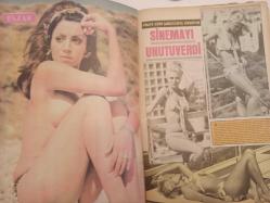 Pazar Haftalık Aktüalite Sinema Tiyatro Müzik ve Magazin Dergisi - 14 Haziran 1974 - Sayı:925 - Gökben - Figen Han - Bahar Erdeniz'i yeni kavalyesiyle birlikte Hilton Otelinin havuzunda yakaladı - Figen Han - Tamer Yiğit - Senar Seven - Sevinç Pekin - Gönül Hancı - Senar Seven - Türkan Erdem - Gülistan Okan çıplaklık konusunda bayrağı kimseye bırakmıyor - Bu kaçıncı birleşme? - Arzu Okay - Seyhan Karabay - Patricia Gilda - ANUŞKA Dev Posteri - Arzu Okay - Seyhan Karabay - Senar Seven Yeşilçam'dan hemen kaçmak niyetinde - Silvana Mangona - Leyla Sayar - Evliliğimiz içyüzü - Sevgi Can - Tayfur Çakar - Sermet Serdengeçti - Yavuz Karakaş - Süleyman Bolat - Nükhet Duru - Bertha ile Claude misafir olarak yurdumuza gelmek istiyorlar fotoğraf ve haberi - Posterli Tam Takım Dergi