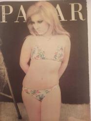 Pazar Haftalık Aktüalite Sinema Tiyatro Müzik ve Magazin Dergisi - 1974 Yılı - Sayı:962 - Feri Cansel - Gülistan Okan - Yeşilçam'ın iki genç kızı Zeynep Değirmencioğlu ve Beyza Başar'ın keyiflerine diyecek yoktu - Aykut Bora - Sevda Nur yine kayboldu - Senar Seven gizlice nişanlandı - Pakize Suda Dev Posteri - Ünlüler Albümü: Kartal Tibet - Peyami Safa - Hülya Koçyiğit - Reşat Nuri Güntekin - Osman F. Seden - Türkan Şoray - Filiz Akın - Kartal Tibet - Türker İnanoğlu - Fatma Girik - Metin Erksan - Filiz Akın - zeki Ökten - Hale Soygazi - Memduh Ün - Türkan Şoray - Mehmet Arslan - Hülya Koçyiğit - Ertem Eğilmez - Suat Yalaz - Ayhan Işık - Muhteşem Marilyn Monroe - Clark Gable - John Huston - Eileen Heckart - Patrick Rolland - Hülya Koçyiğit - Romalı Perihan - Belgin Doruk - Fatma Belgen - Nebahat Çehre - Elif Pektaş - Arzu Okay - Kadir İnanır - Prenses Banu fotoğraf ve haberi - Posterli Tam Takım Dergi