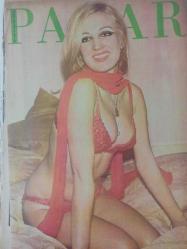 Pazar Haftalık Aktüalite Sinema Tiyatro Müzik ve Magazin Dergisi - 21 Ocak 1972 - Sayı:800 - Arzu Okay - Sevim Emre - Yıldız Kenter'in kızı Leyla Kenter ikinci filmini de çevirdi - Yıldırım Önal - Cüneyt Arkın - Melek Görgün ''Kara Kış'' a soyunarak meydan okudu - Doctor Renaud Losyon Reklamı - Arzu Okay da aşkını açıkladı - Yusuf Tuna - Ünsal Emre - Emel Sayın - Metin Erksan - Serdar Gökhan - Tarık Akan - Müfit Noyan - Levent Çakır - Gül Tener - Yeşim Tan - Beyza Başar - Ender Doruk - Meral Zeren - Müşerref Tezcan - Semra Karaca - Leyla Kenter - Bahar Erdeniz - Ceyda Karahan - Zeynep Değirmencioğlu - Memduh Ün - Muhterem Nur - İzzet Günay Kaç Kılığa Girdiler? - Erol Taş - Selma Güneri - Kadir Savun - Süleyman Turan - Esen Püsküllü - Mine Mutlu - Nilüfer Aydan - Cihangir Gaffari - Tijen Doray - Fikret Uçak - Dinçer Önal - Sedef İnci - Erdoğan Seren - Erol Yeşilyaprak - Tahsin Koray - Yılmaz Güney Ameliyat olunca - Sevim Emre fotoğraf ve haberi - Tam Takım Dergi