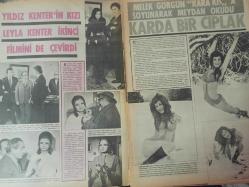 Pazar Haftalık Aktüalite Sinema Tiyatro Müzik ve Magazin Dergisi - 21 Ocak 1972 - Sayı:800 - Arzu Okay - Sevim Emre - Yıldız Kenter'in kızı Leyla Kenter ikinci filmini de çevirdi - Yıldırım Önal - Cüneyt Arkın - Melek Görgün ''Kara Kış'' a soyunarak meydan okudu - Doctor Renaud Losyon Reklamı - Arzu Okay da aşkını açıkladı - Yusuf Tuna - Ünsal Emre - Emel Sayın - Metin Erksan - Serdar Gökhan - Tarık Akan - Müfit Noyan - Levent Çakır - Gül Tener - Yeşim Tan - Beyza Başar - Ender Doruk - Meral Zeren - Müşerref Tezcan - Semra Karaca - Leyla Kenter - Bahar Erdeniz - Ceyda Karahan - Zeynep Değirmencioğlu - Memduh Ün - Muhterem Nur - İzzet Günay Kaç Kılığa Girdiler? - Erol Taş - Selma Güneri - Kadir Savun - Süleyman Turan - Esen Püsküllü - Mine Mutlu - Nilüfer Aydan - Cihangir Gaffari - Tijen Doray - Fikret Uçak - Dinçer Önal - Sedef İnci - Erdoğan Seren - Erol Yeşilyaprak - Tahsin Koray - Yılmaz Güney Ameliyat olunca - Sevim Emre fotoğraf ve haberi - Tam Takım Dergi
