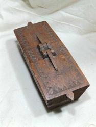 DR3----ANTİKA AHŞAP OYMA KAHVE ŞEKER KUTUSU