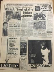 HÜRRİYET GAZETESİ 2 ARALIK 1967 YIL :20 SAYI :7040--Kıbrıs ta Türk kesiminde muhtar idare kurulacak ---Kıbrıs ta yine bombalar  patladı bir Türk öldü --İstanbul polisinin  harıl harıl aradığı azılı katil İzmir  cezaevin de bulundu ----Türkler Kıbrıs ta kıskaç  içinde yaşıyor ---Kömür almak isteyen 3 bin kişi Vilayette  hücum edince  polisten yardım istedi ---17 yaşındaki Türk kızı evlenmek için Yunanistan dan  Edirne ye geldi ---Kızını istemediği yaşlı şahısla  evlendirmeğe  kalkan karısını  öldürdü ----Edirne de 1,5 milyon liralık kaçak makine ele geçirildi ---Vietnam da Amerikan askerlerine şimdi de kaplan musallat  oldu ---Molnar :Fevzi yok diye Göztepe ağlamasın ----Beşiktaş Hacettepe  önünde ---Necdet Erdem ,Eşfak Aykaç ve Coşkun Özarı ---B.Bardot televizyonunda şarkı söyleyip balon patlatacak --Kendini mahkum eden hakimin  koltuğu gibi  tuvalet yaptırdı ---