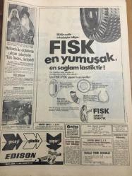 HÜRRİYET GAZETESİ 30 KASIM 1967 YIL :20 SAYI :7038---Jetlerimiz Makarios un sarayı üzerinde uçtu ---Yunanistan Kıbrıs ta Yeniden Asker Çıkardı ---Edirne sınırında sahte pasaportlu güzel bir Rum kadın yakalandı ---İnönü aldatılmak istemiyoruz ---İki sene ırgatlık yapan 70 lik baba ,Mehmet in  kemiklerini bir torbaya koyup köye götürdü ---Çağlayangil :Tutumumuz değişmedi diyor ---NATO :Sekreteri Brosio :Henüz bir anlaşma yok dedi ---Özel okullar genel teftişe tutulacak ---Büyü için oğullarına işkence yapan karı-koca  tutuklandı ---Hollanda da elçiliklerde  çalışan  sekreterler Türk  Gecesi tertiplendi ---Bursaspor İzmirspor u Kupadan eledi :2-1---Fenerbahçe yi yenmek bizim için zor değil ---Hakkı Yeten H.Tepe Maçı Beşiktaş için dönüm noktası olacak dedi ---Bir hiç yüzünden beni mahvettiler ---Türkiye nin en kısa  boylu  forveti 9 maçta  49 gol attı ---Madeni yağ karışık zeytinyağı ,kanser  ve zatürree yapıyor ---Mumyalar Vadisinde 900 yıllık  ceset ve kiliseler  var ---