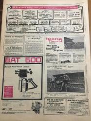 HÜRRİYET GAZETESİ 26 KASIM 1967 YIL :20 SAYI :7034---Yunanistan Kıbrıs ta ki Askerini Geri Çekmeyi Kabul Etti ---Ege semaları  harp harp sesleriyle  inledi ----Türkiye ye harp malzemesi getiren iki Amerikan şilebine Yunanlılar  Pire de el koydu ---Türk Ortodoks Patrikhanesi Türkiye yi  Desteklediklerini  Açıkladı ---CKMP liler Türkeş e Başbuğ Başbuğ diye tezahürat  yaptı ----Komandolar Mersin de Gemilere Bindirildi ----Sınav yönetmeliği yabancı okullar isterse uygulayacak ---Güneş hakkında yeni bilgi veren  fotoğraflar çekildi --Türkiye -İran --Fenerbahçe -İskenderun Galatasaray -Vefa Oynuyor --Harriman Amerika nın Kıbrıs  sorununda  taraf tutmadığını ileri sürdü ---Er Film Berker İnanoğlu 1968 Yılı Süper Prodüksiyonu Sunmakla Şeref Duyar --Ayhan Işık Filiz Akın : Erikler Çiçek Açtı ---Yılmaz Güney ,Hülya Koçyiğit :Dağlar Delisi --Ayhan Işık Selda Alkor : Ayhan Işık Sevda Günü : Hesap Günü ---Er filmin 1967 yılı Prodüksiyonu  : 1 -Gecelerin Kralı ,2-Ölüm Saati ,3-Affet Beni ,--