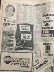 HÜRRİYET GAZETESİ  17 KASIM 1967 YIL :20 SAYI :7025--Rumlar iki köyü yaktılar ,yıktılar ve gittiler ---Türkler 23 Şehit Verdi --Geri dönmeseydik batacaktık ---Hükümetin Bombardımanı Kararı Tatbik Edilemedi ---Kabadayı kardeşleri korkutmağa giden 62 lik otelci ,annelerini  öldürdü ----Yeşilköy hava alanı 5 saat iç ve dış trafiğe kapatıldı ---TBMM gizli toplantı yaptı ----Hitlerin son Gestapo şefi de yakalandı---55 milyonla liraya aldığımız dev Türk  Bayrağı çekildi ---Göztepe bombardımana hazır ---Antrenörle idareciler suçu birbirinin üzerine atıyor --Fenerbahçe stadı 5 işçi ile  bitirilmeğe çalışıyor --Galatasaray şeytanın ayağını bu hafta kıracak ---Türkiye Kupasında ,PTT Trabzon u Kura  ile Eledi ---Öz kardeş gibiler ---Yedi köyün yedi kızı ---Denktaş :İşgal olayı beklenen bir neticedir ---Papadopulos : Bu hadiselerde bizim  muvafakatimiz   yoktur diyor ----TBMM gizli toplantı yapıyor --